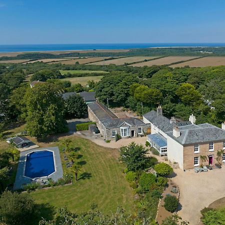 Red River Stables - Peaceful, Beautiful Grounds, Swimming Pool, Central Location For West Cornwall Camborne Zewnętrze zdjęcie